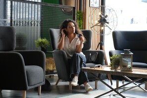 Lobby sitting area - My Dora Hotel (Istanbul)