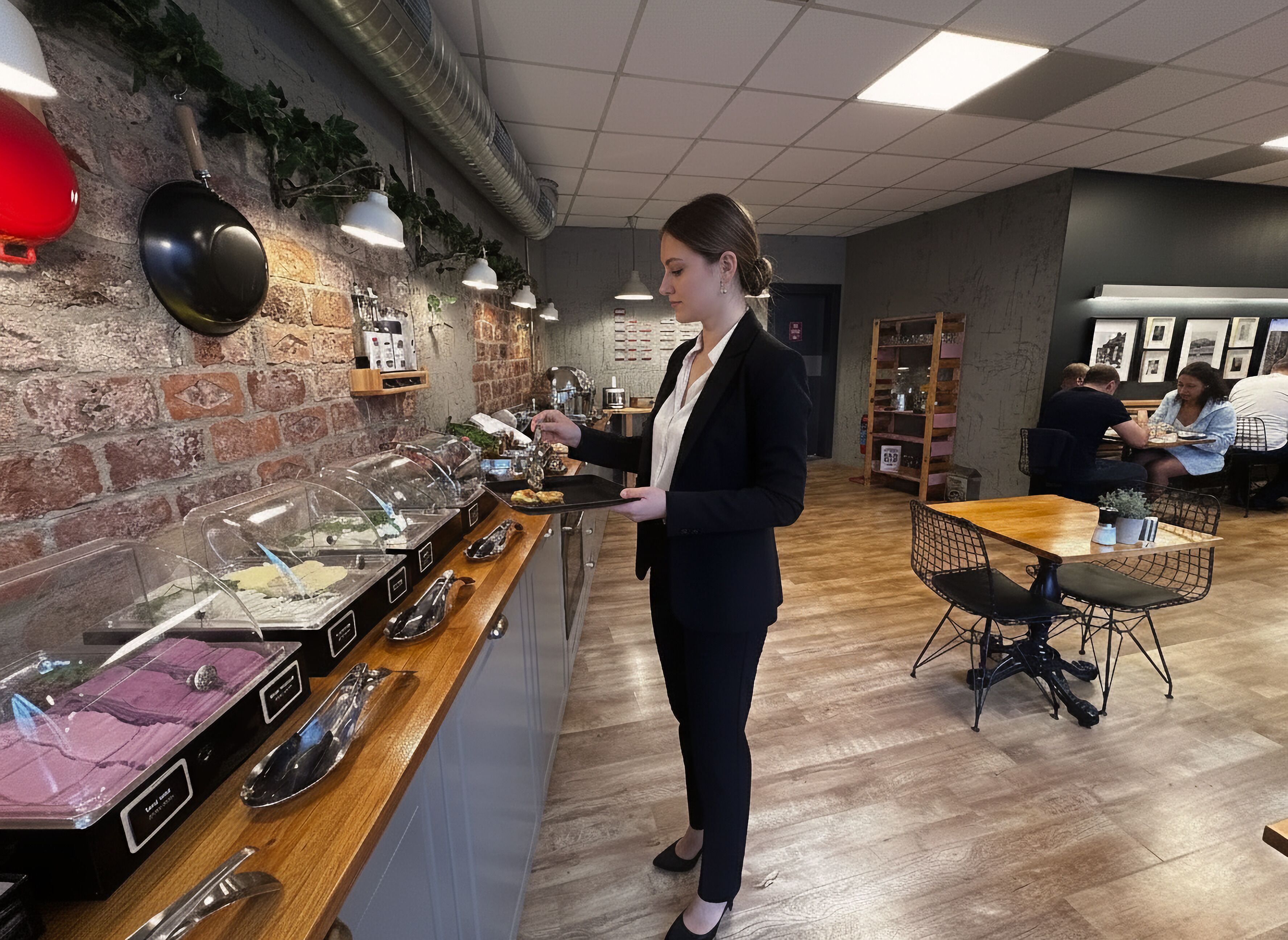 Sudah termasuk sarapan prasmanan setiap hari