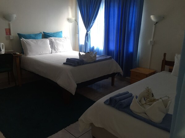 Desk, rollaway beds, free WiFi