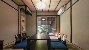 传统独立别墅 (Japanese Style) | 起居区 | 平板电视
