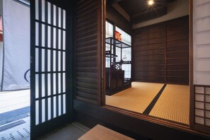 Japanese Style Townhouse (Beds + Futons) - Rinn Nishiwakamatsu (Kyoto)