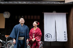 บริเวณประตูทางเข้า