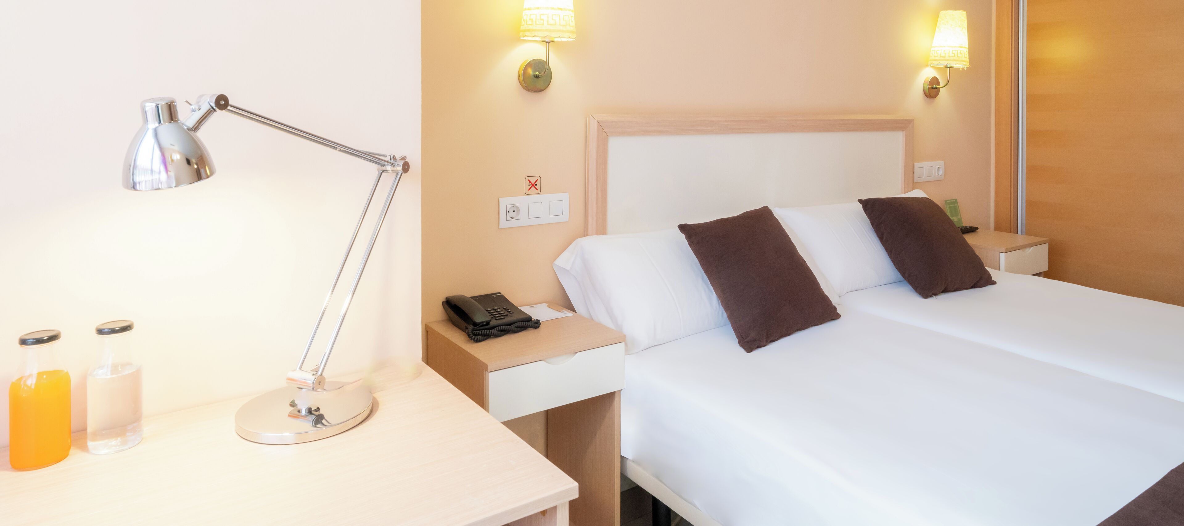 twin room, city view | minibar, in-room safe, desk, blackout curtains