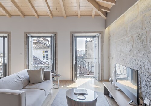 Oporto Street Sá de Noronha