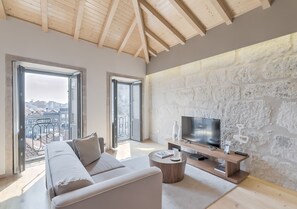 Deluxe Studio, City View | Living area - Oporto Street Sá de Noronha (Porto)
