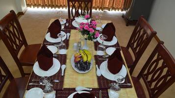 Family Suite | In-room dining