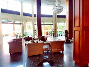 Sala de estar en el lobby