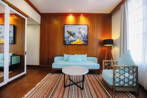 Suite | Living area