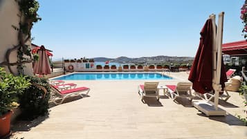 Udendørs pool
