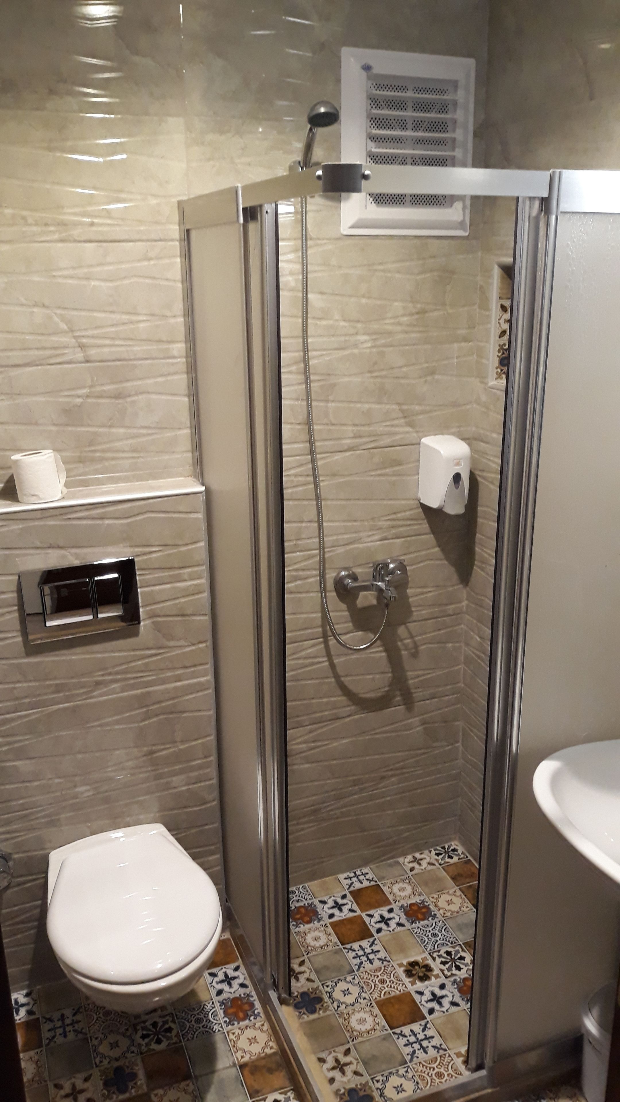 triple room, multiple beds | 1 bedroom, free wifi