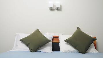 Deluxe-værelse | Pengeskab på værelset, skrivebord, lydisolering, strygejern/strygebræt