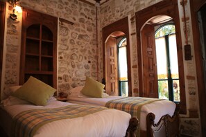 Premium bedding, desk, free WiFi - Cicekli Konak (Antakya)