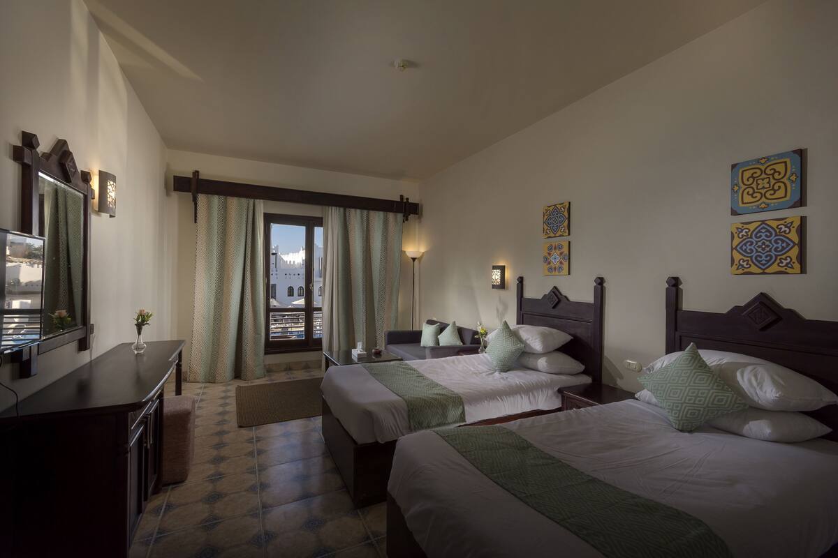 In-room safe, blackout drapes