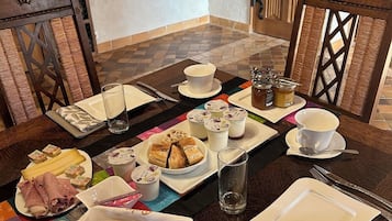 Ilmainen mannermainen aamiainen