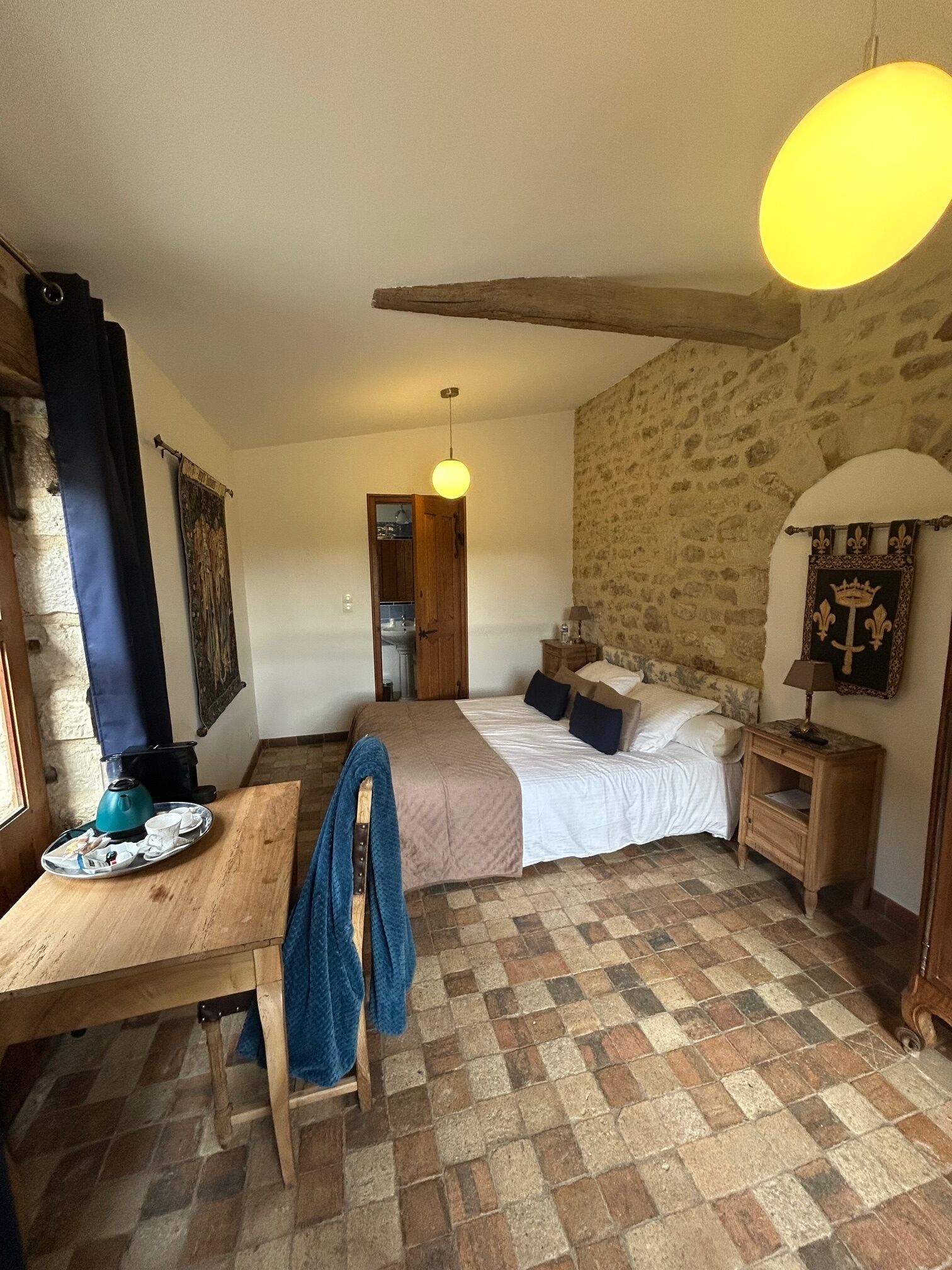 Dobbeltrom (Aldéarde) | Sengetøy av topp kvalitet, skrivebord, lydisolert og barnesenger