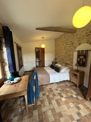 Literie de qualité supérieure, bureau, chambres insonorisées