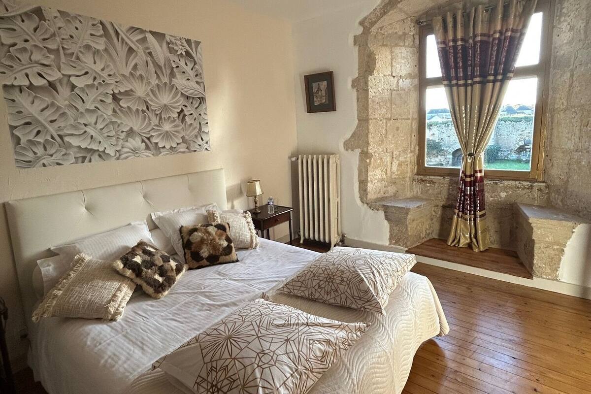 Quarto casal superior (Des Rois) | Roupas de cama premium, escrivaninha, quartos à prova de som