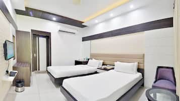 Super Deluxe Room | Premium bedding, minibar, in-room safe, desk