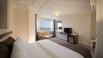 Habitació doble o amb dos llits individuals estàndard | Roba de llit d'alta qualitat, minibar i caixa forta a l'habitació