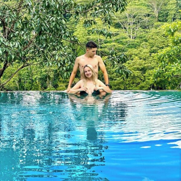 Infinity-Pool