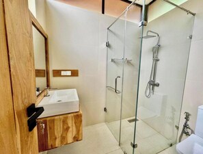 Regadera, regadera tipo lluvia, amenidades de baño gratuitas 