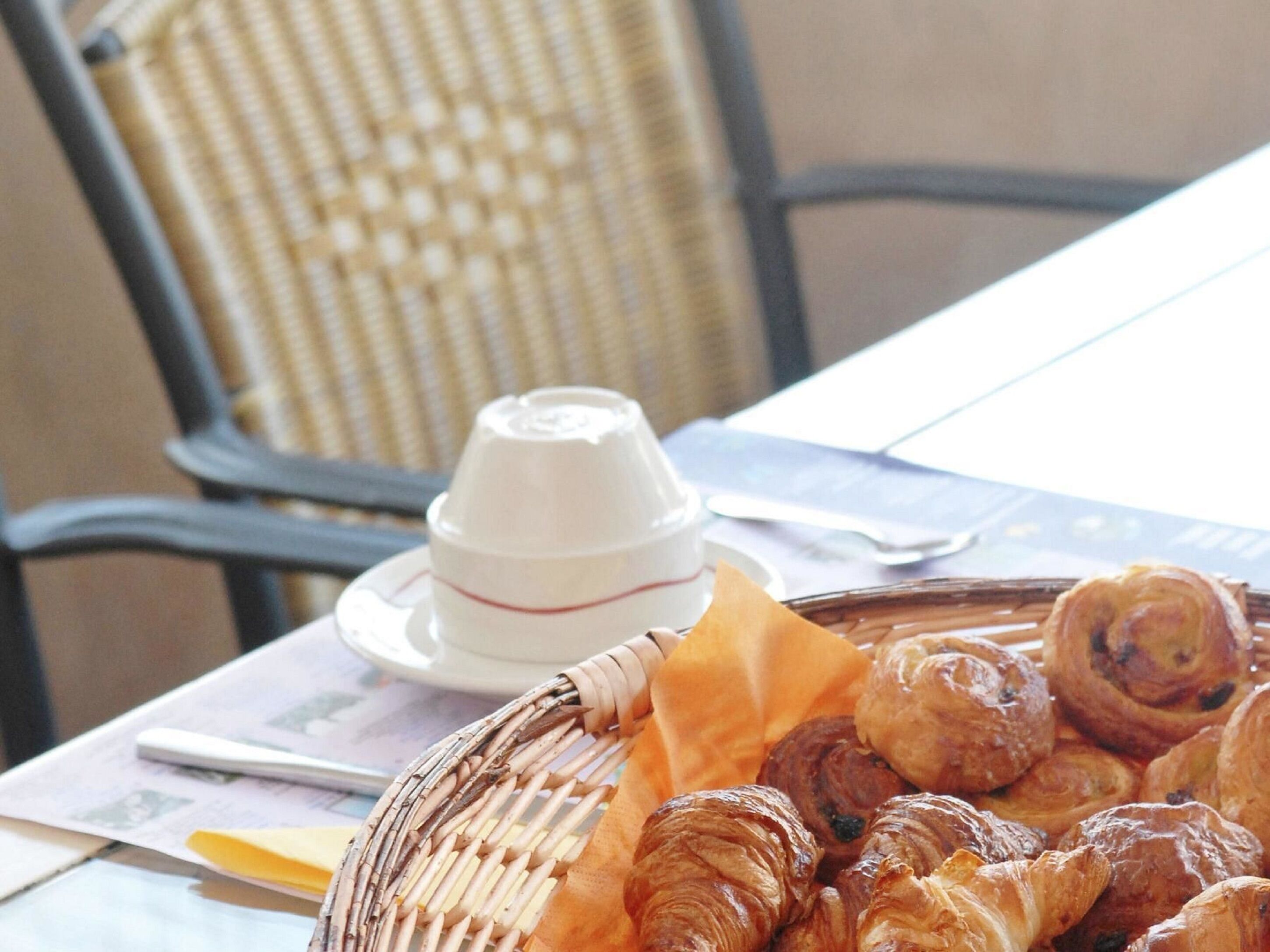 daily continental breakfast (eur 12.00 per person)