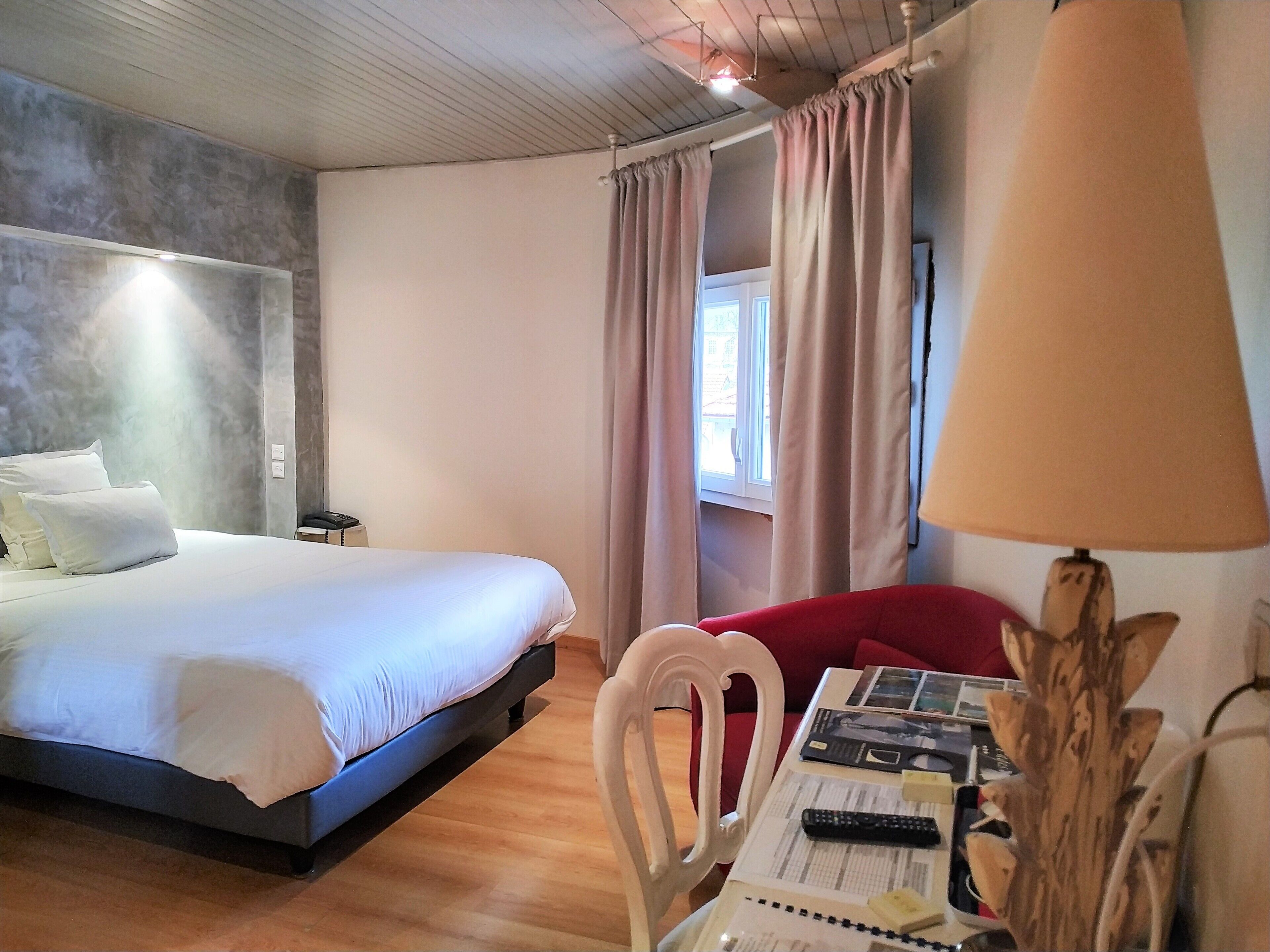 Standard-Einzelzimmer | Zimmersafe, Schreibtisch, kostenlose Babybetten, kostenloses WLAN