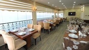 Ảnh chưa phân loại, 3 trong số 68 ảnh, nút