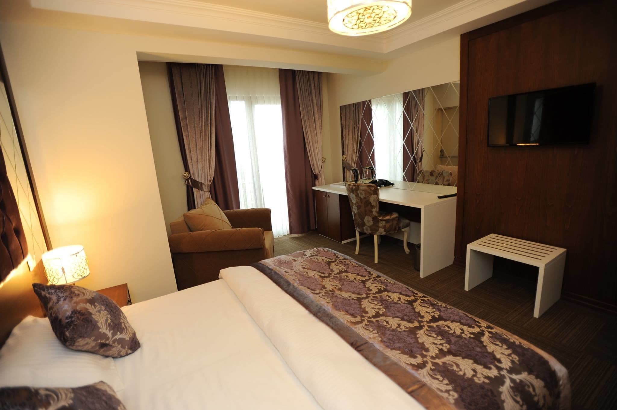 Minibar, coffres-forts dans les chambres, bureau, chambres insonorisées