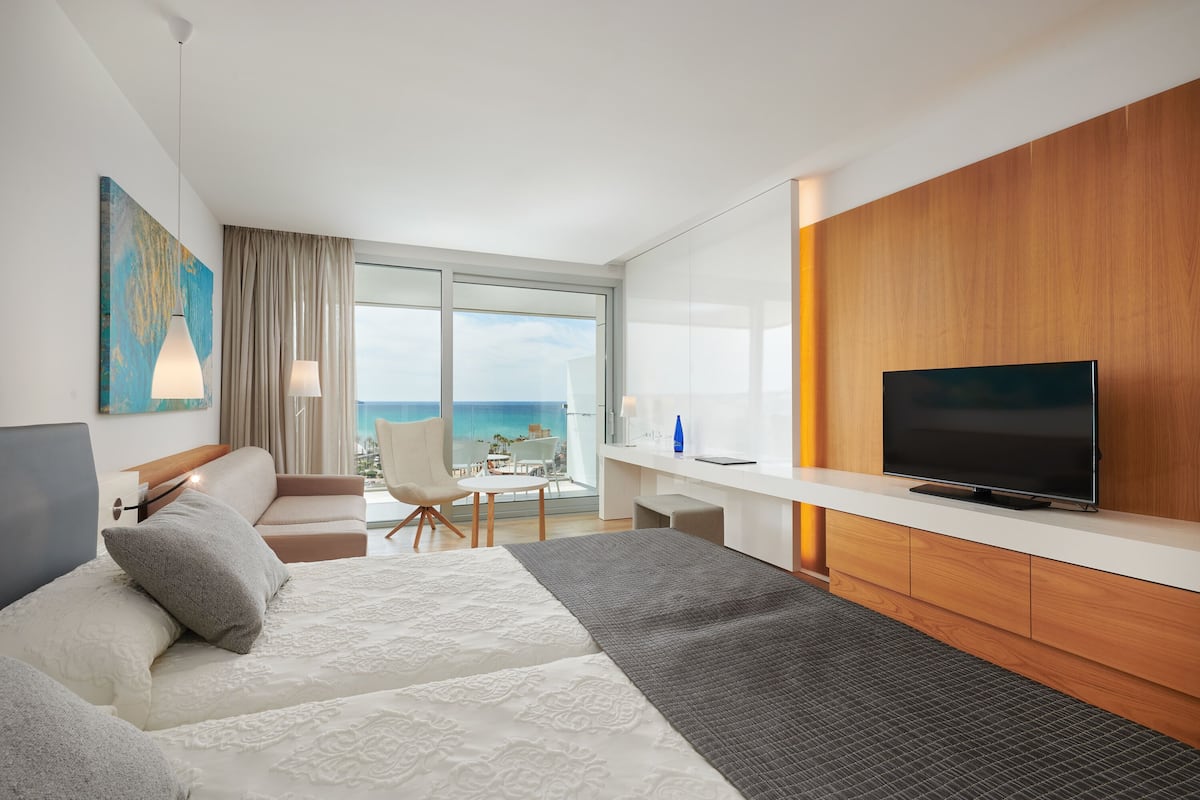 1 bedroom, minibar, in-room safe, desk