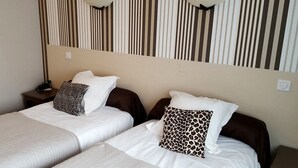 Superior Double Room - Hôtel les Sapins (Le Menil)