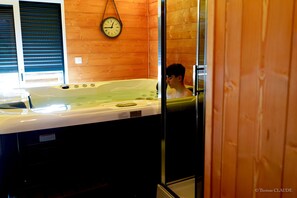 Bañera de hidromasaje interior