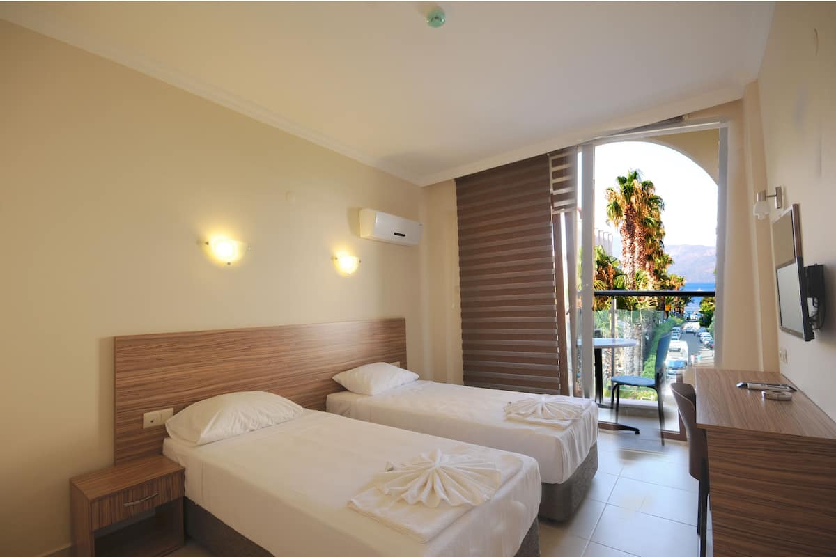 Standard Room | Desk, free cots/infant beds, wired Internet