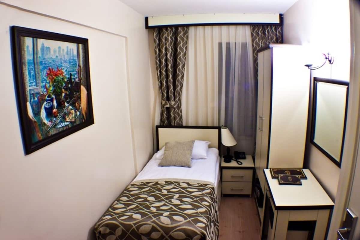 Minibar, in-room safe, desk, soundproofing