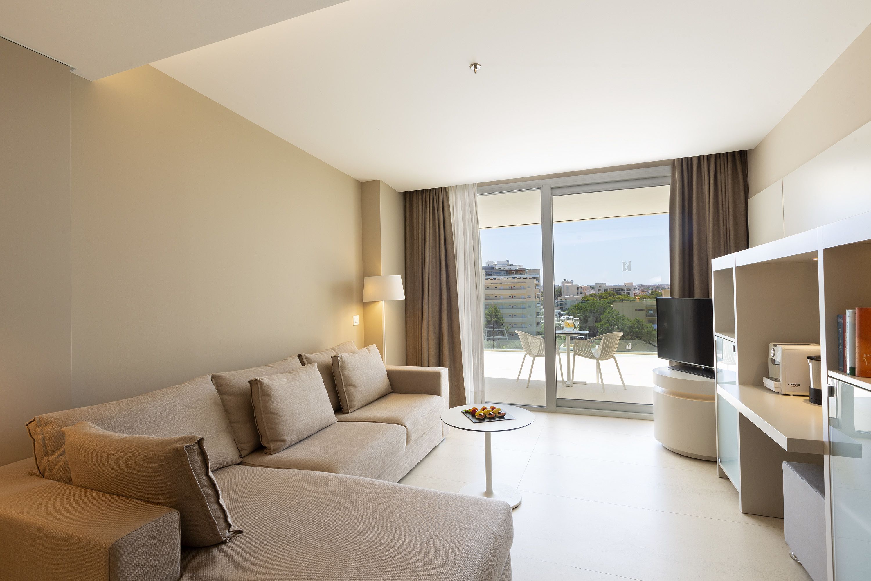 suite, terrace | 1 bedroom, minibar, in-room safe, desk