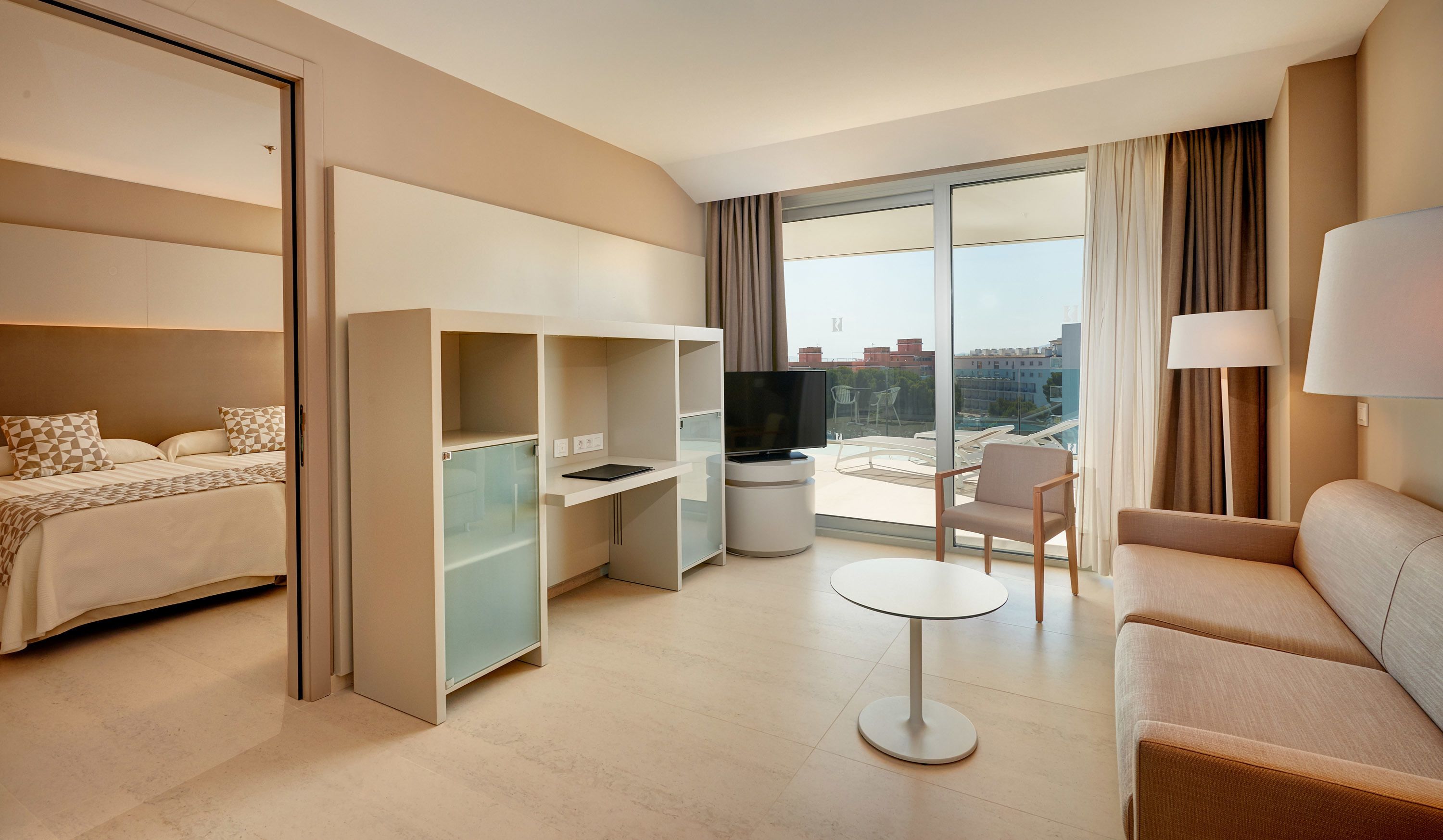 suite, terrace | 1 bedroom, minibar, in-room safe, desk