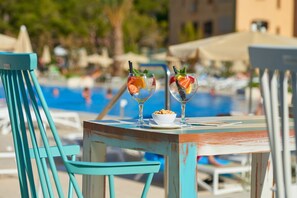Poolside bar