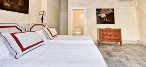 Superior Suite (Rossa) | 1 bedroom, premium bedding, minibar, free WiFi - Palazzo Mantua Benavides Suites and Apartments (Padova)