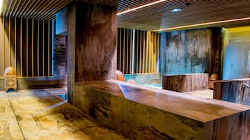 Çiftler için bakım odaları, sauna, jakuzi, hamam, vücut bakımı