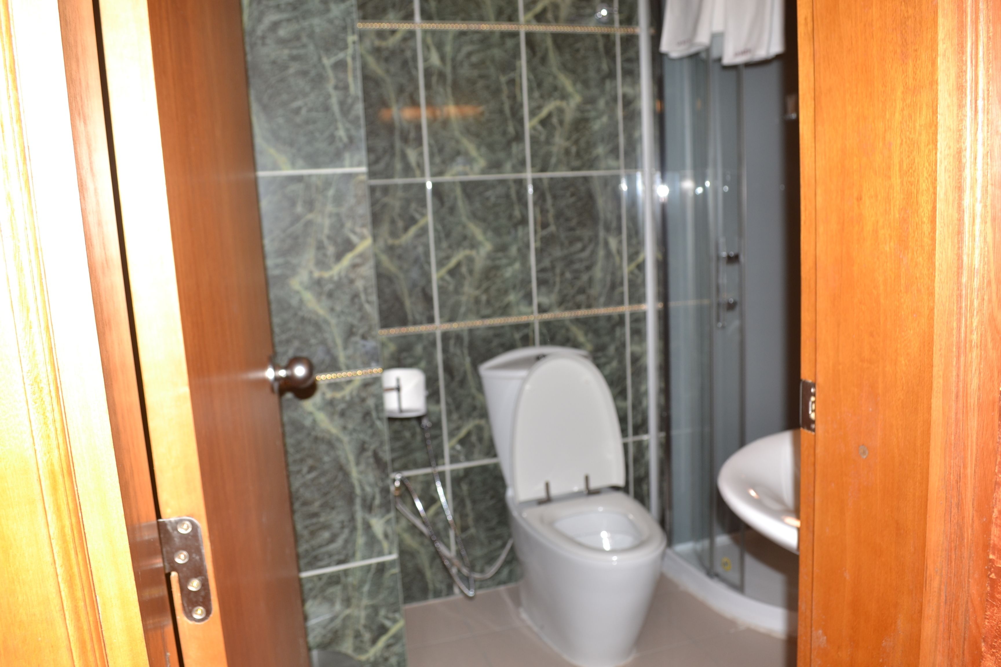 suite | bathroom | shower, free toiletries, towels