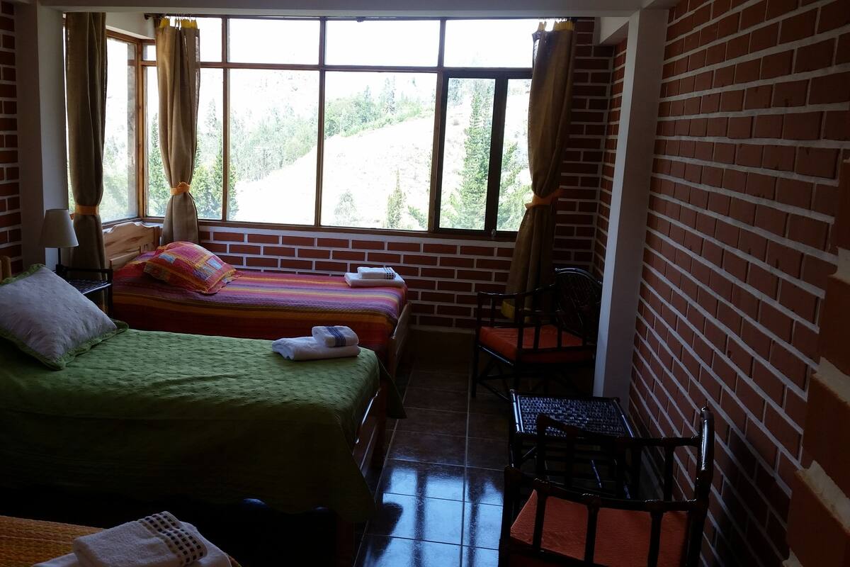 Basic Triple Room, Multiple Beds, Non Smoking, Mountain View | Individually decorated, individually furnished, bed sheets