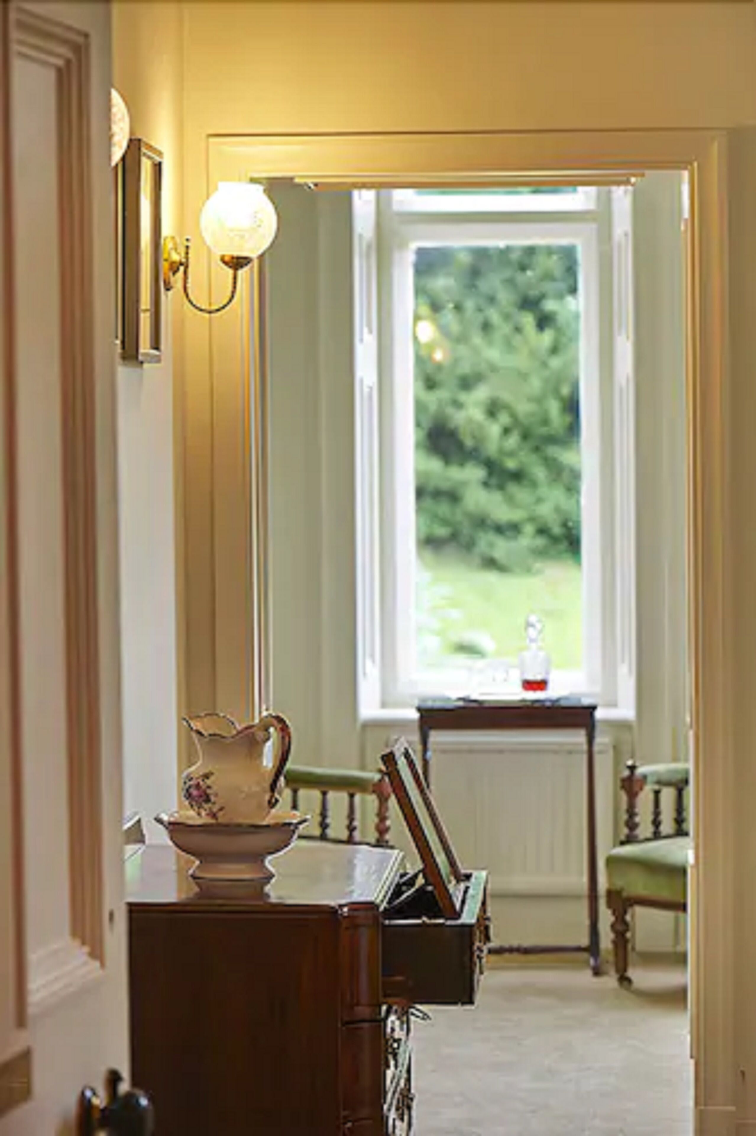 turret room | egyptian cotton sheets, premium bedding, memory-foam beds, in-room safe