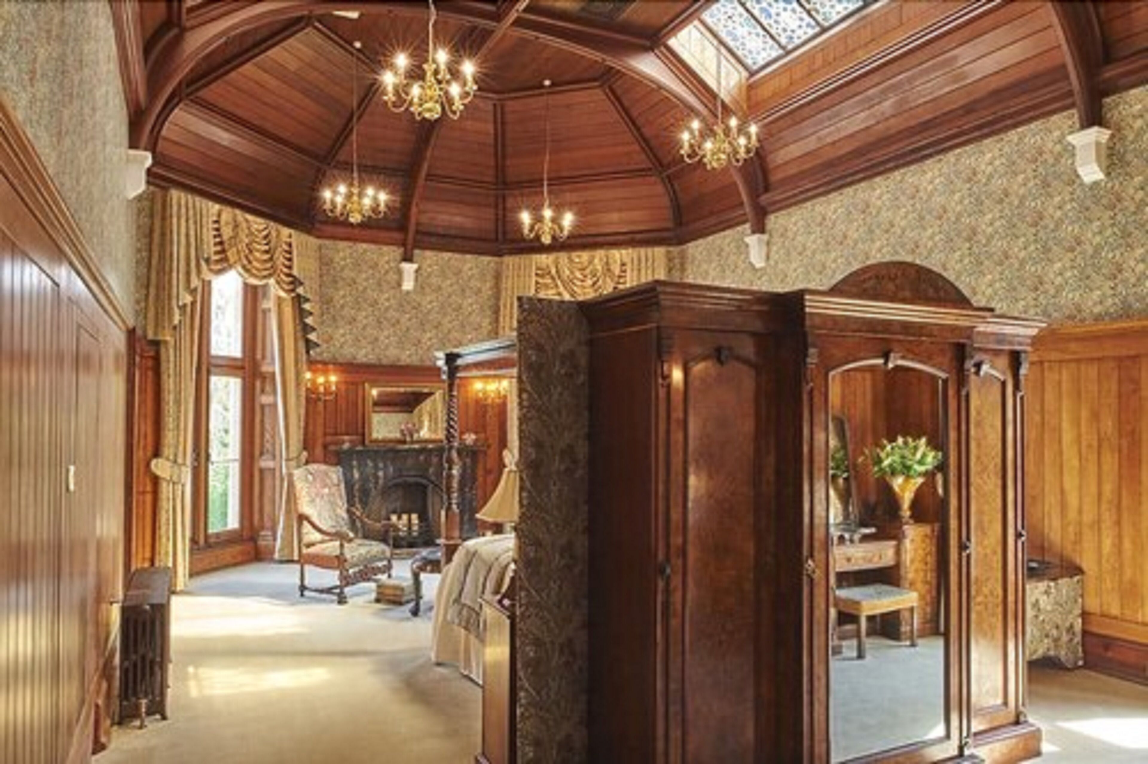 superior suite | egyptian cotton sheets, premium bedding, memory-foam beds, in-room safe