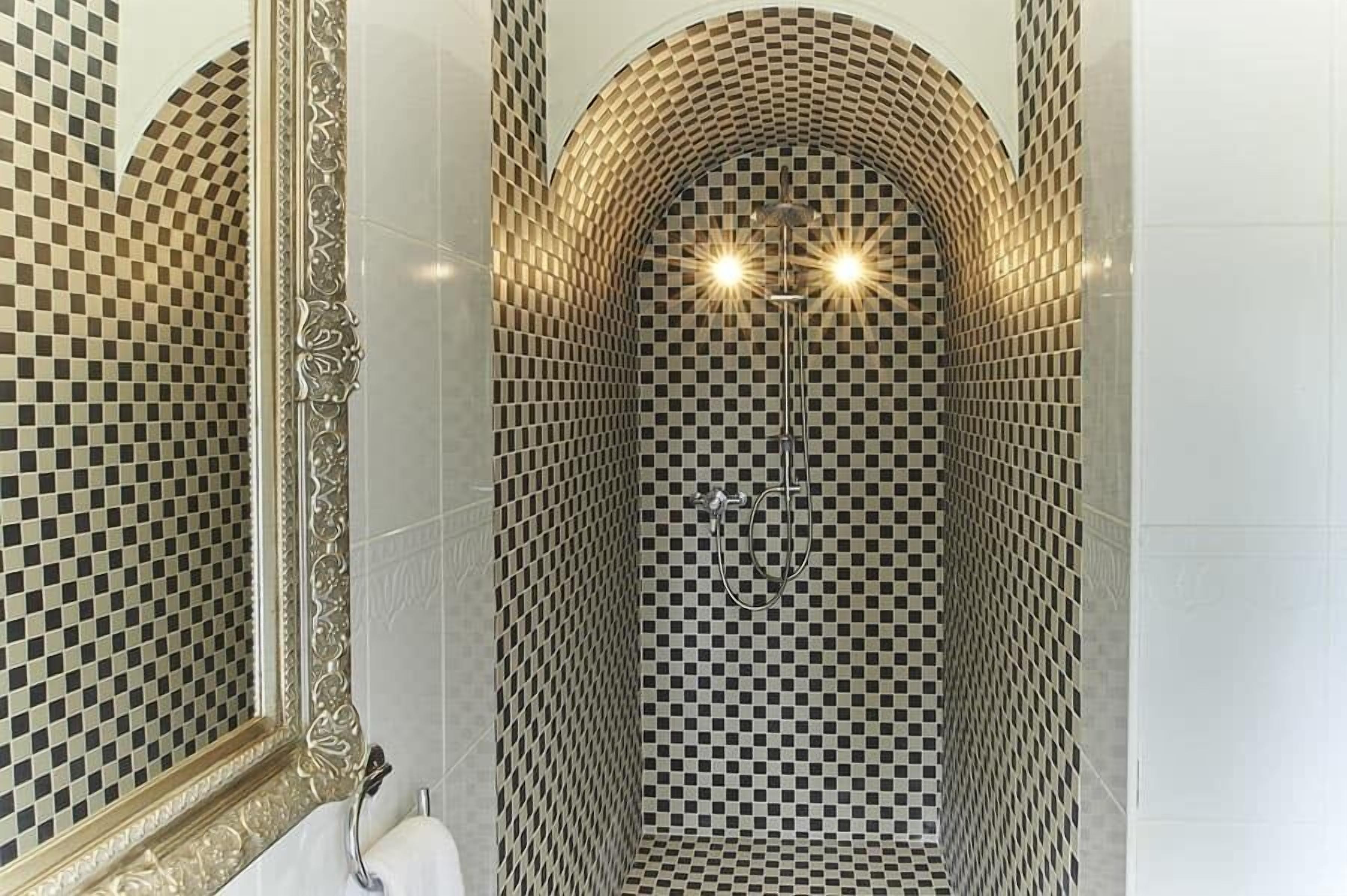 grand room | bathroom shower