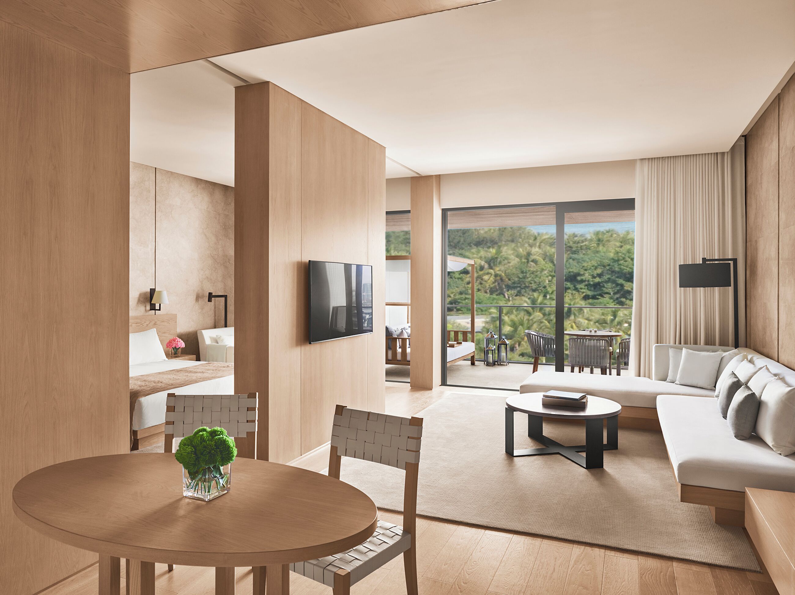 Garden View Suite | Premium bedding, down comforters, minibar, in-room safe