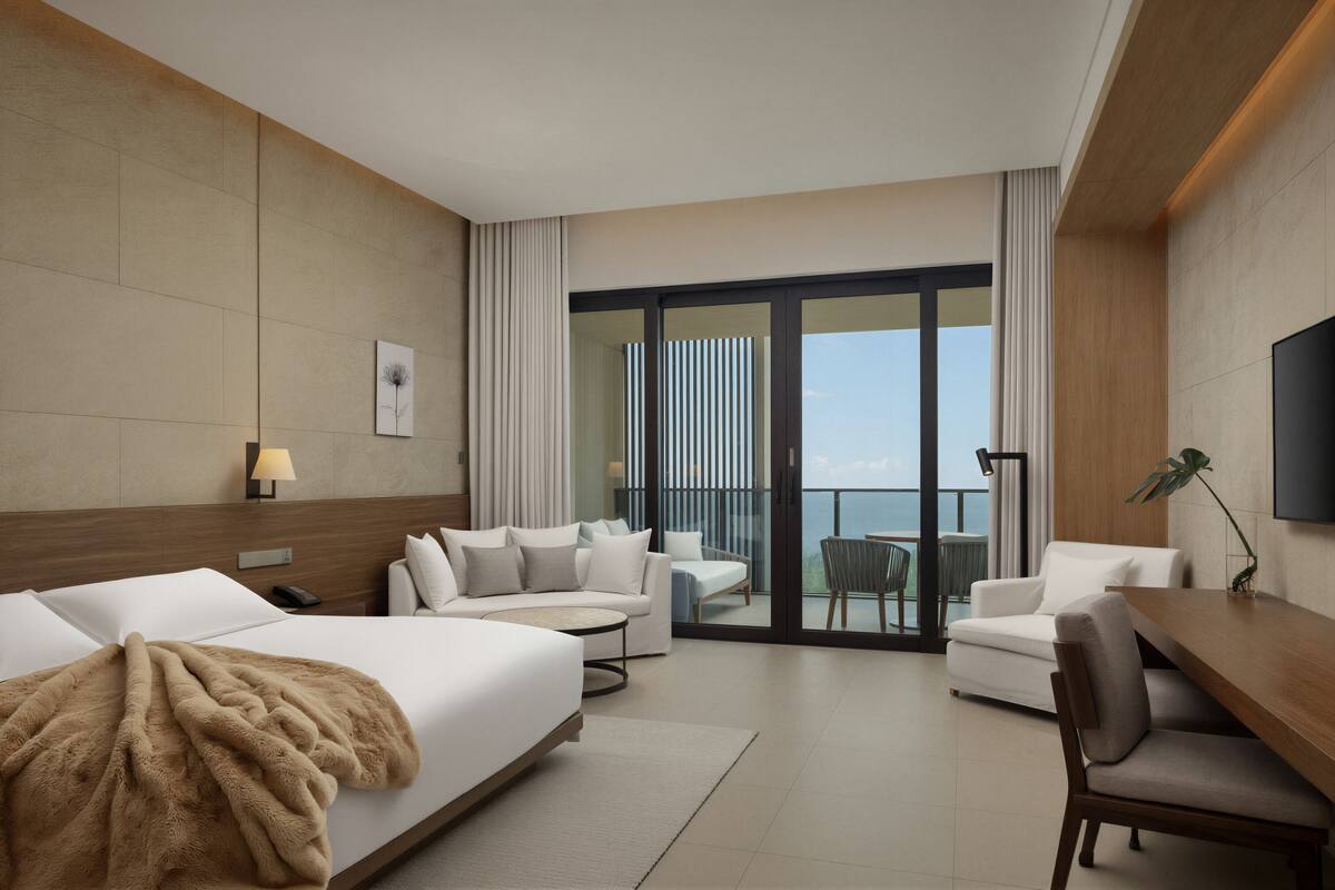 Elite Room, 1 King Bed, Balcony (Balcony) | View from room