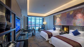 Minibar, in-room safe, iron/ironing board, free WiFi