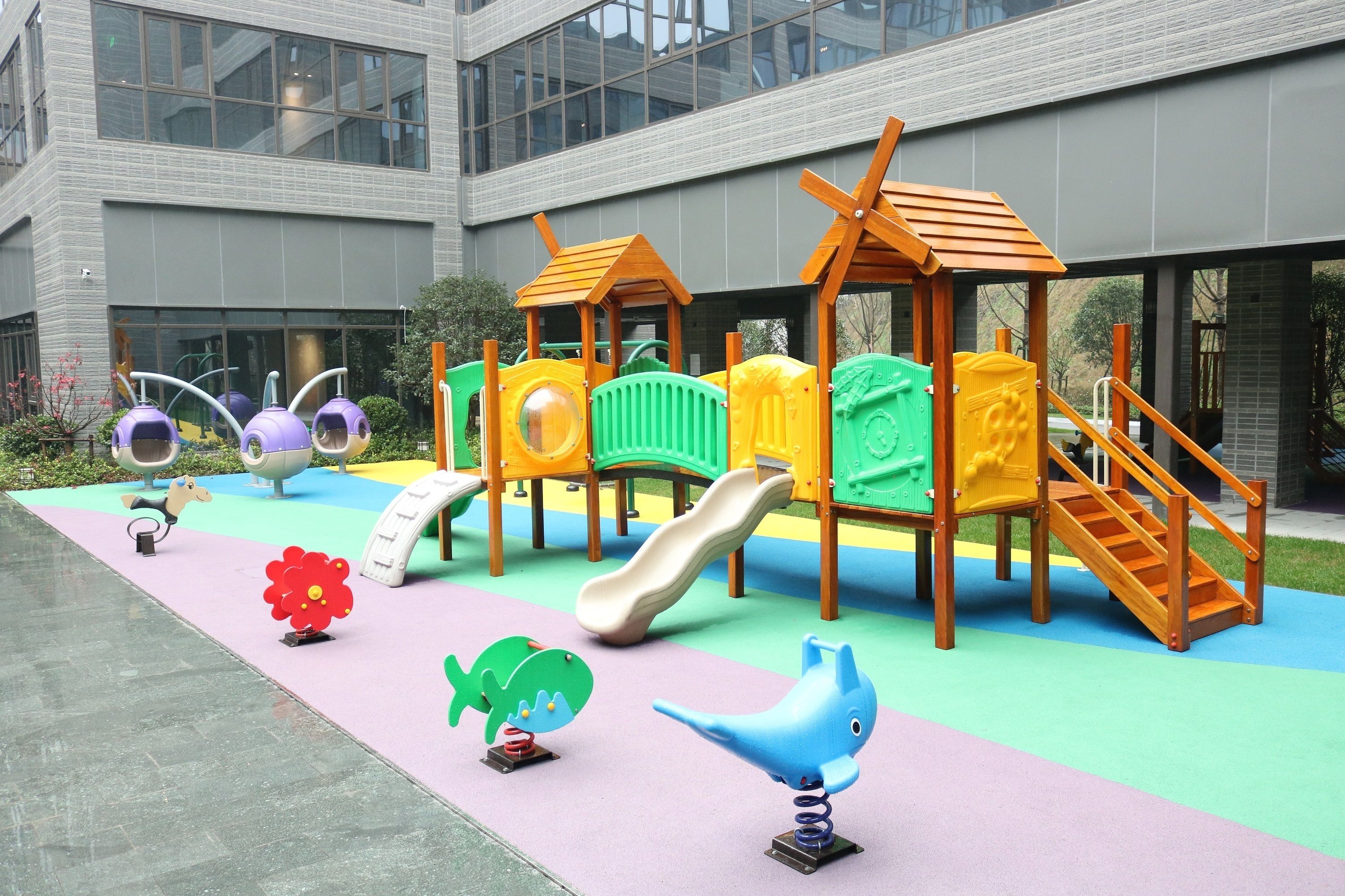 children’s play area – outdoor
