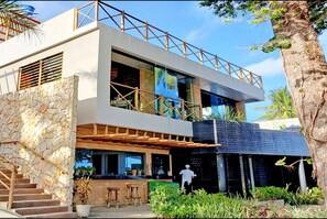 Fachada de la propiedad