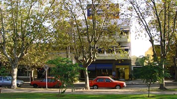 Mặt tiền nơi lưu trú